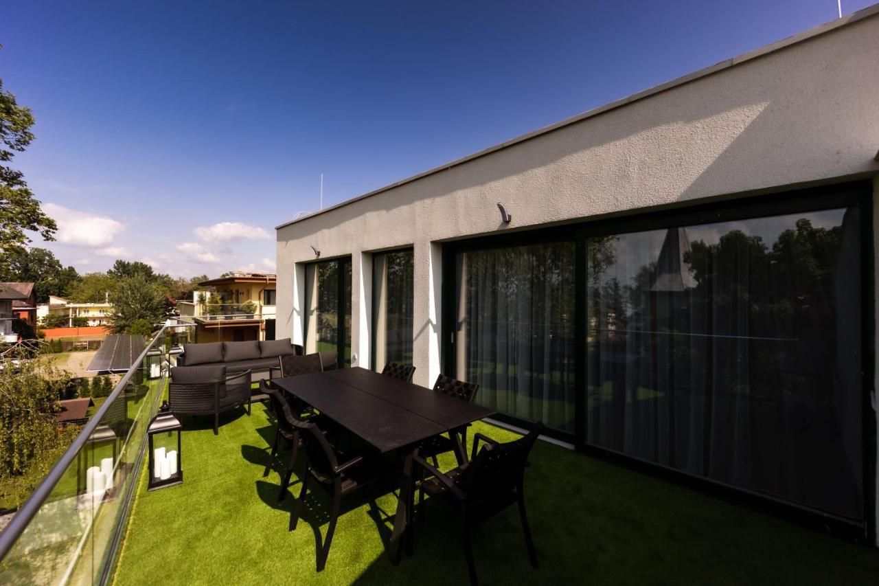 Villa Bauhaus Penthouse Wellness Apartman Siófok Eksteriør billede
