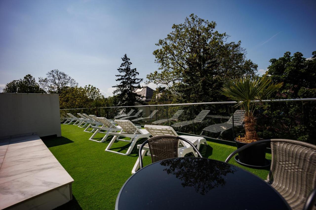 Villa Bauhaus Penthouse Wellness Apartman Siófok Eksteriør billede