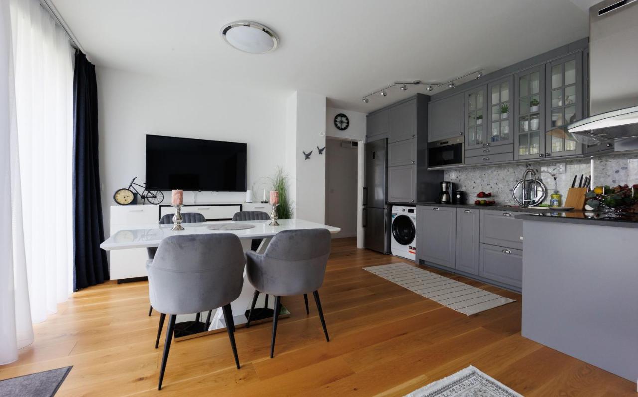 Villa Bauhaus Penthouse Wellness Apartman Siófok Eksteriør billede